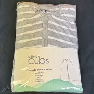Comfy Cubs Wearable Baby Blanket - Gray and White